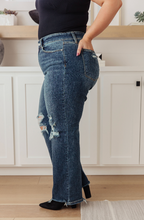 Rose High Rise 90's Straight Jeans in Dark Wash